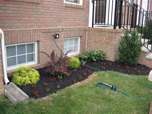 santini landscaping image