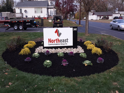 santini landscaping image